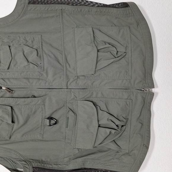 Duluth Trading Co Mens Green V-Neck Full Zip Vented Utility Fishing Vest Size XL - Picture 3 of 11